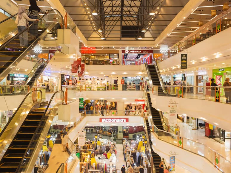 Retail Chains & Shopping Malls